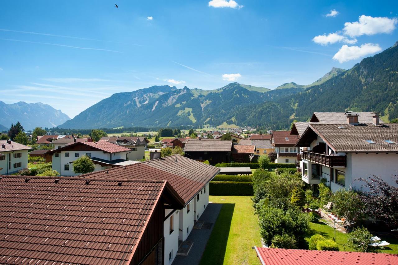 Hotel Goldene Rose Reutte Exterior foto