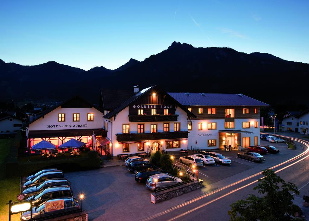 Hotel Goldene Rose Reutte Exterior foto