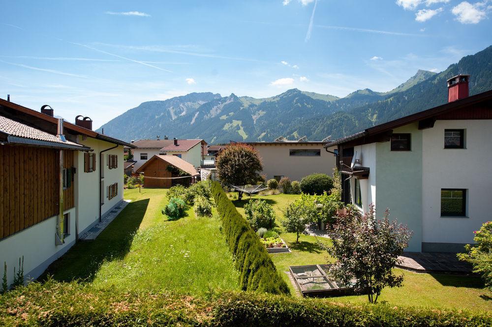 Hotel Goldene Rose Reutte Exterior foto