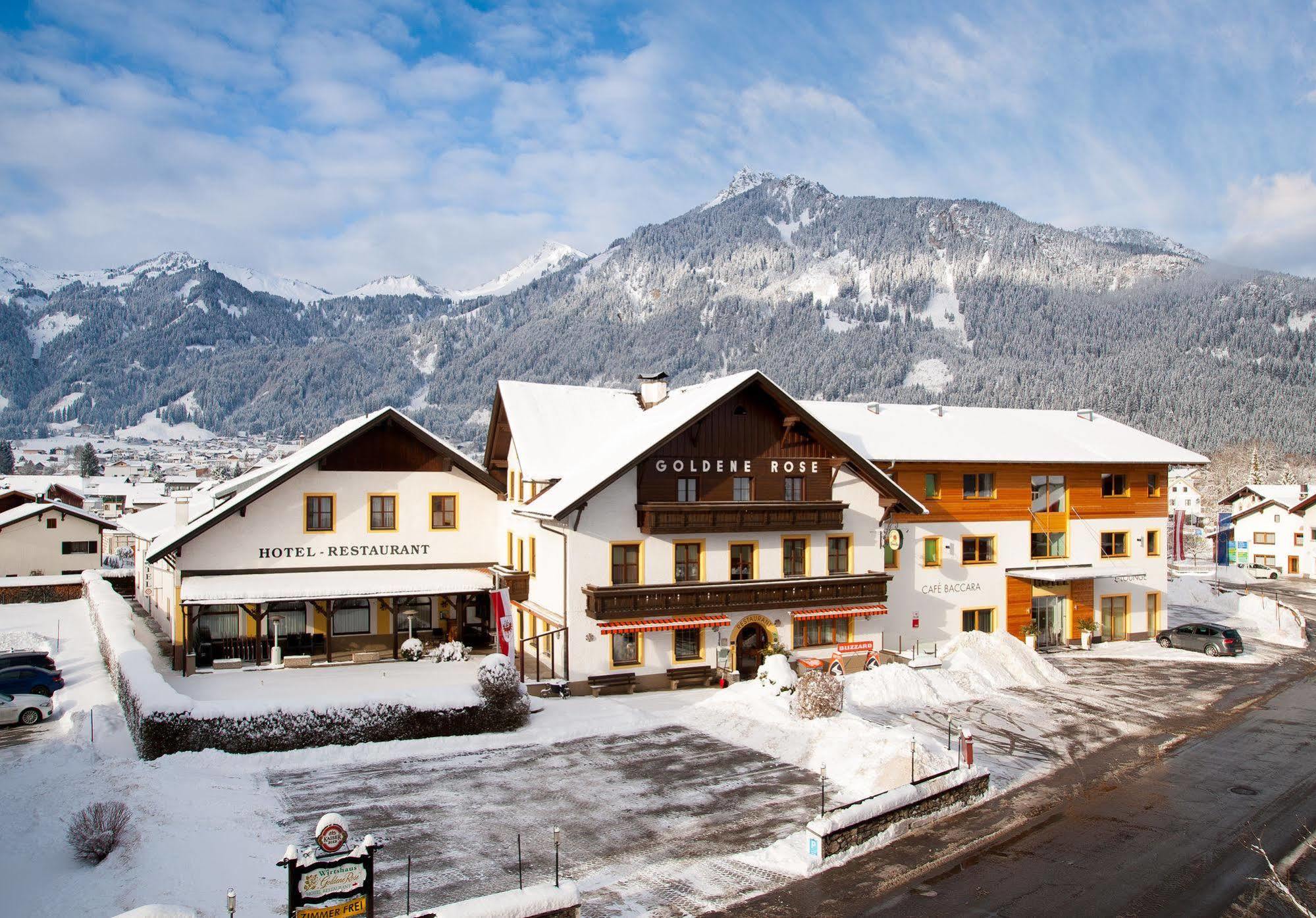 Hotel Goldene Rose Reutte Exterior foto