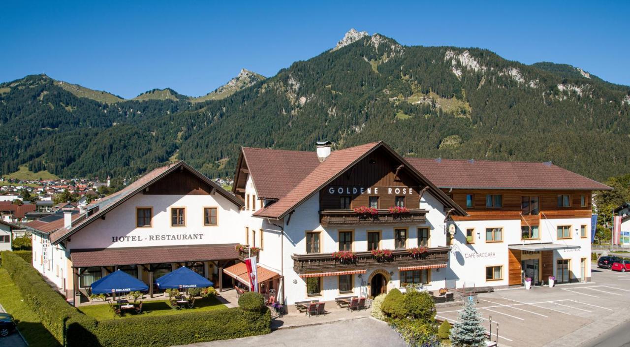 Hotel Goldene Rose Reutte Exterior foto